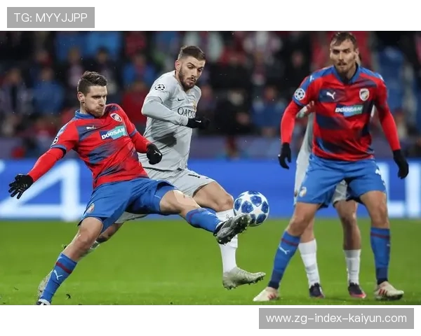 意大利后卫个人能力强悍，防守端细节处理出色