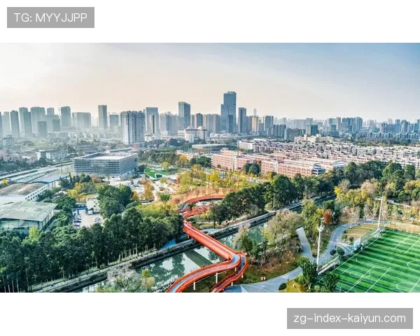 体育公园建设纳入城市新规划：成都实现市民出门 10 分钟即可运动。